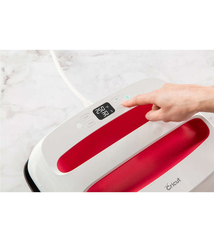 Cricut EasyPress 2, Raspberry - 12" x 10"